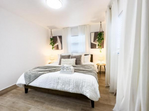1k Bed Studio Apt With Shared Pool 512
